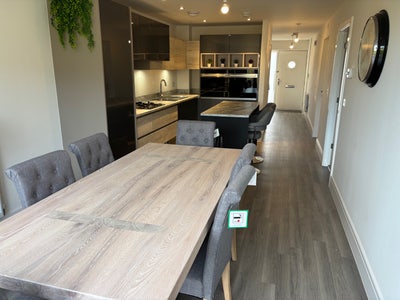 Double room in detached house  Main Photo
