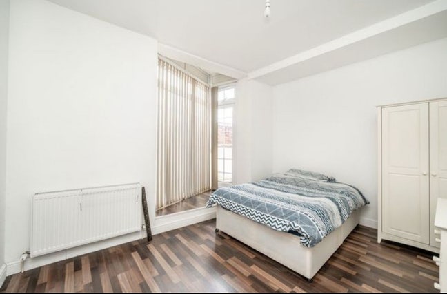 Double room in stunning flat in central twickenham Main Photo