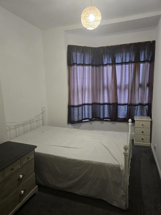 Fully furnished rooms medium to large Main Photo