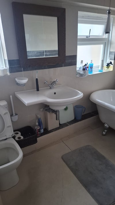 Double Room in Quiet Home New Cross. Available now Main Photo