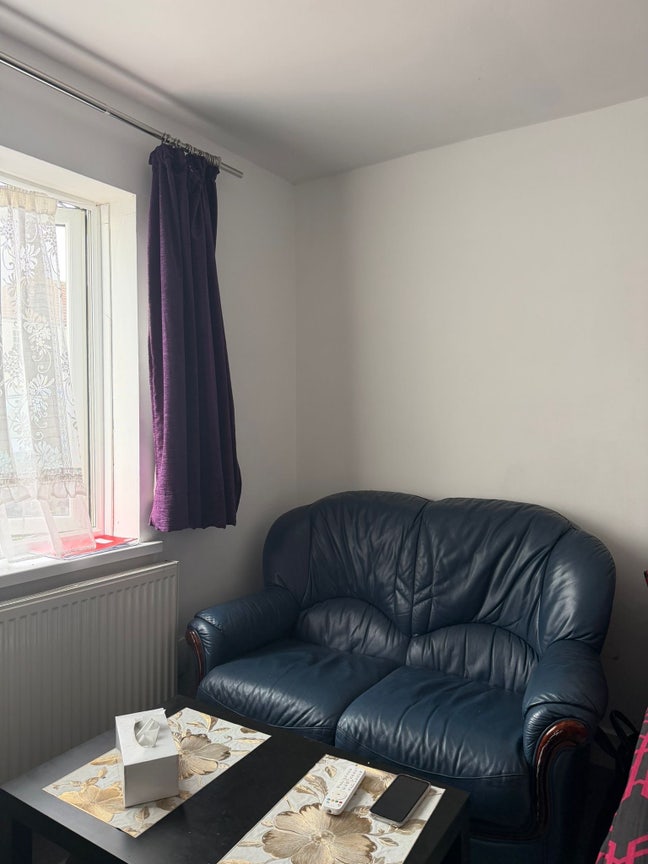 Room Available Main Photo