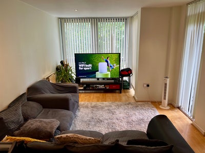 Spacious 1-bed flat 3 mins to Bermondsey Tube Main Photo