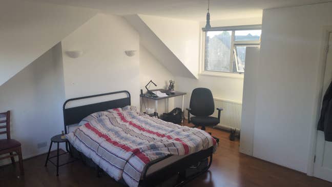 Ensuite Room available for the Summer Main Photo