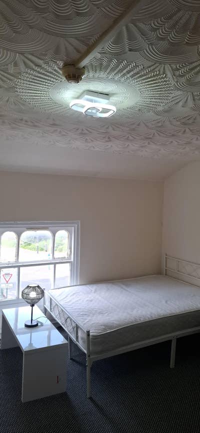 VERY Large double room to let near Jewelery quarte Main Photo