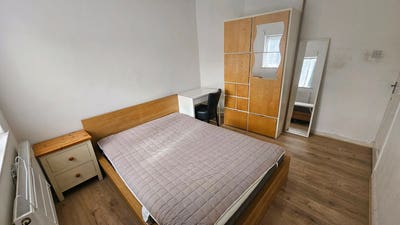 Furnished Double Room - Wexham Park Hospital Main Photo