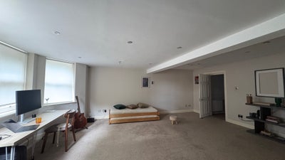 Short-Term Room with Private Bathroom – Glasgow G3 Main Photo
