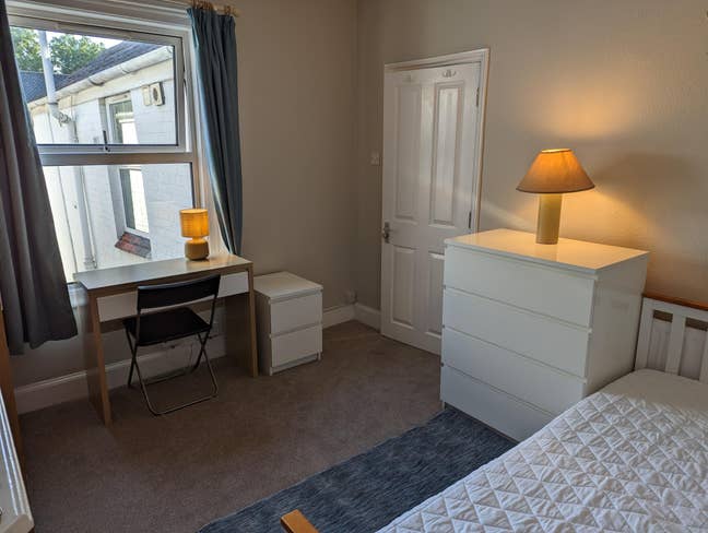 Large, Light, Double. Town Centre. Shared House.  Main Photo
