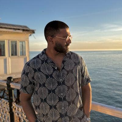Professional Male seeks a double room Main Photo