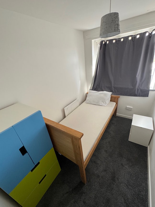 Single room for rent Main Photo