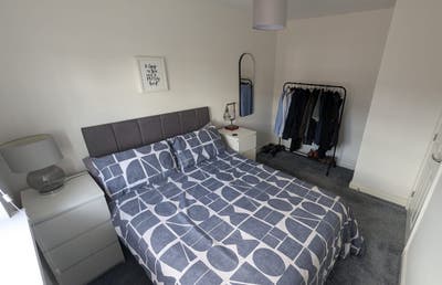  Double room in nice quiet area Main Photo