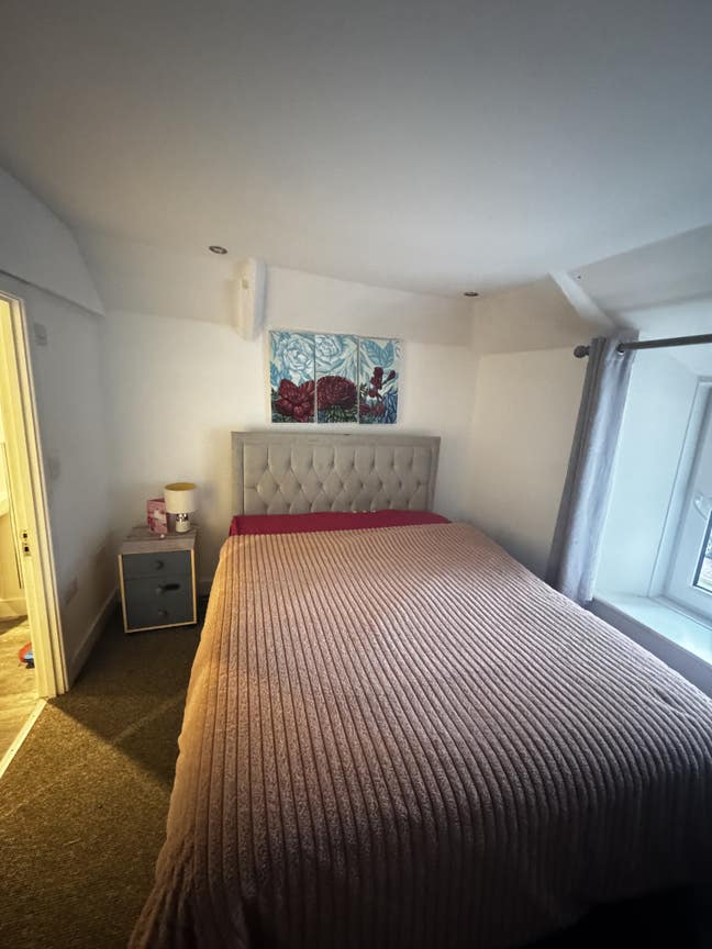 Spacious Double Room  Main Photo