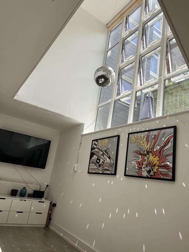 Large Double room in sunny flat near vicky park Main Photo