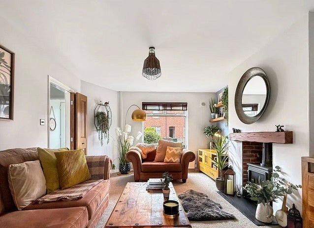 2 Rooms available| No Deposit | All Bills Included Main Photo