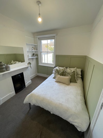 Newly Refurbished Double Room - Bernard Road Main Photo