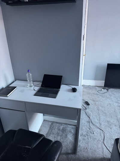 Room for rent  Main Photo