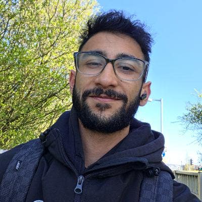 Professional Male seeks a double room Main Photo