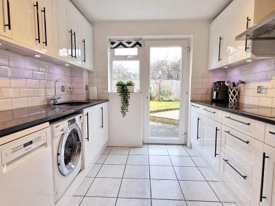 Bright single room · Bicester home Main Photo
