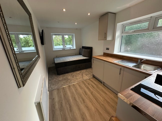 Luxury Self-Contained Annex | Southgate N14 | Main Photo