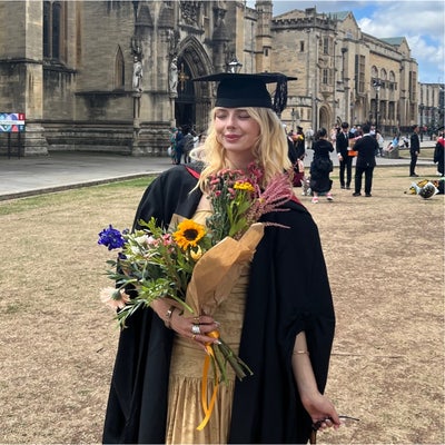 22 year old girl looking for a room! 🕺 Main Photo