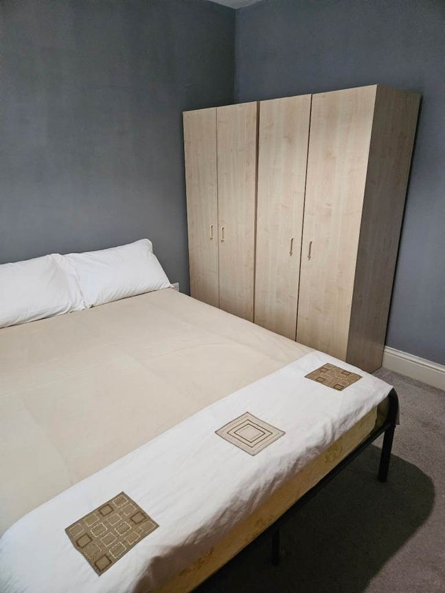 🏡 Large Room in Quiet Flat|Bills Inc|&pound;800 Main Photo
