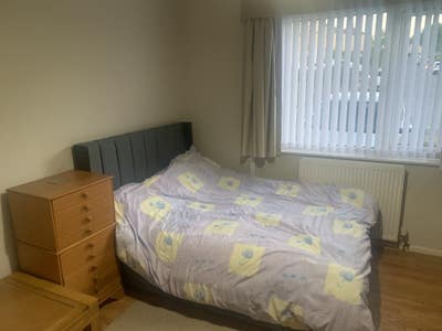 Spare room to rent Main Photo