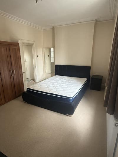 Double Room | Opposite Belsize Park Station Main Photo