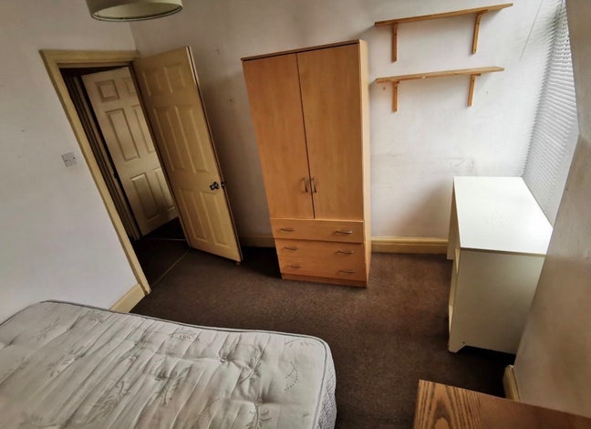 Upper Richmond Room Medium Size Main Photo