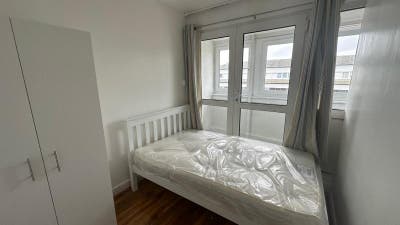Spacious Double Room in Zone 2 (22 ) Main Photo