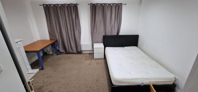 2Double Room with Ensuite/Private Single Occupancy Main Photo