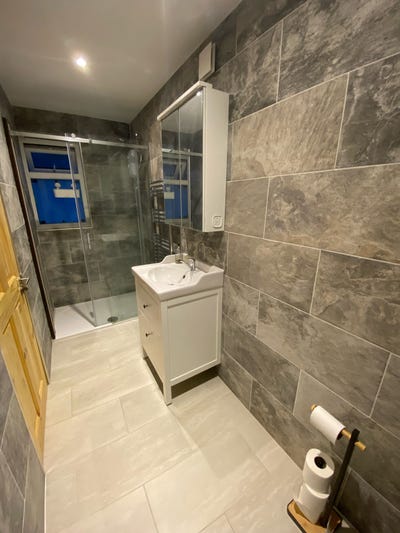 Studio flat available Main Photo