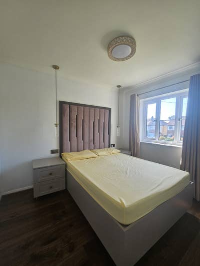 1 fully furnished-Double bedroom! Main Photo