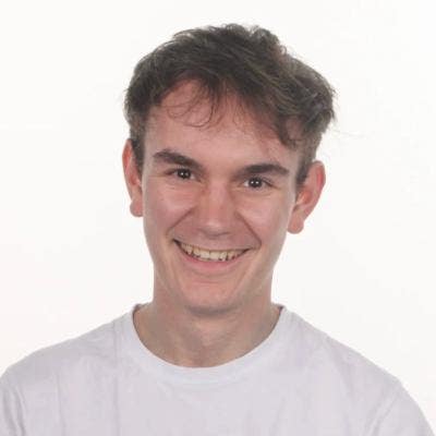 22 Professional looking for a room in Leeds :) Main Photo