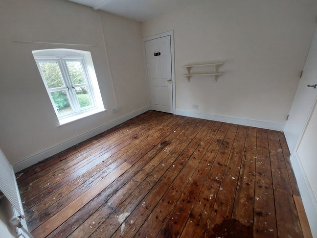 Spacious rooms available from &pound;425pcm  Main Photo