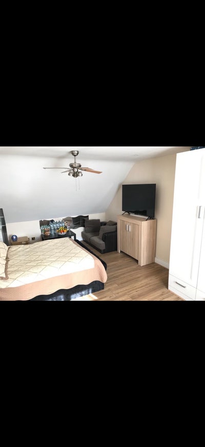Large double en-suite room  Main Photo