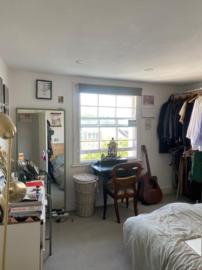 Lovely Room in Creative Islington Flat  Main Photo