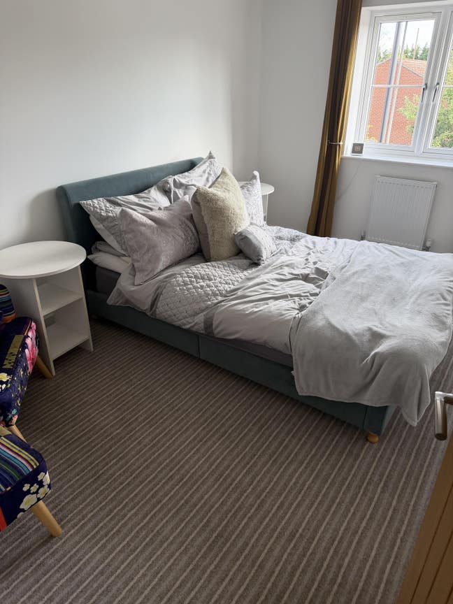Spare room available  Main Photo