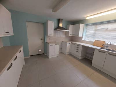 Rooms from &pound;350 PCM INC Bills in Sutton Coldfield Main Photo