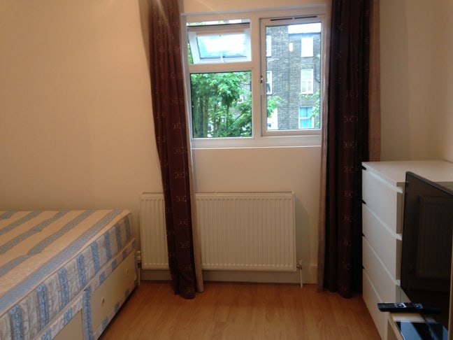 063T-West Kensington- Modern Studio Flat-Bill Incl Main Photo