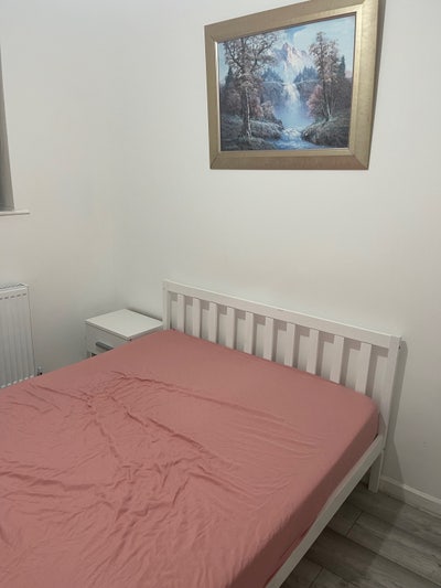 Room for rent Main Photo