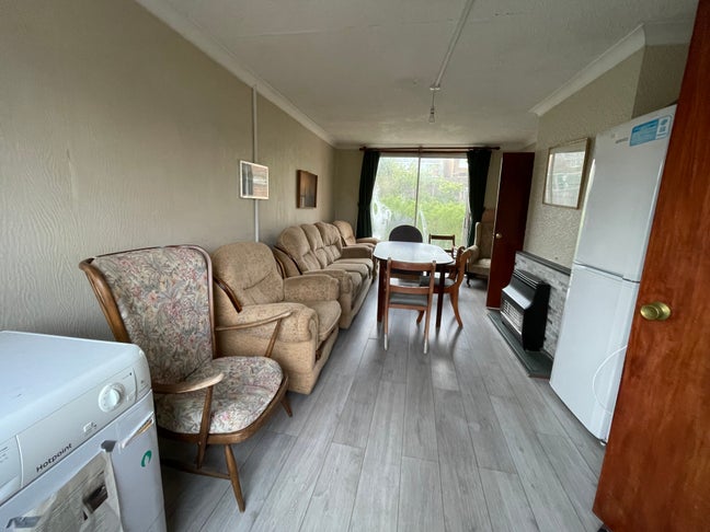 Good location rooms for rent  Main Photo