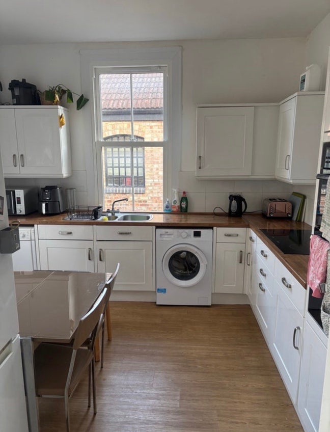 Large Room in Bethnal Green Main Photo