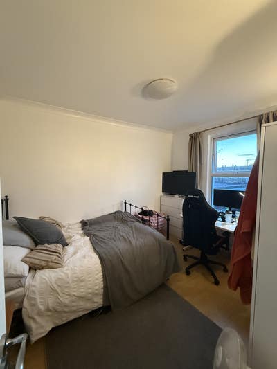 Double room available in Tooting Broadway Main Photo
