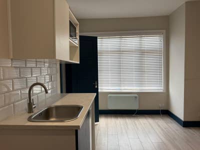 Self-contained studio flat in Lewisham - DSS Main Photo