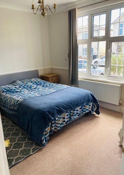 Clean room available  Main Photo