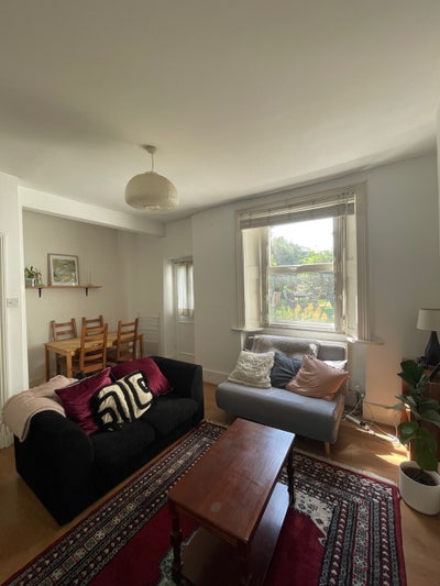 Spare room in Islington Main Photo