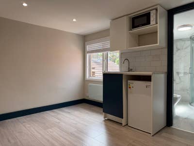 Self-contained studio flat in Hither Green-DSS Main Photo