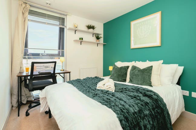 Luxury Ensuite | Panoramic River & O2 Views | Gym Main Photo