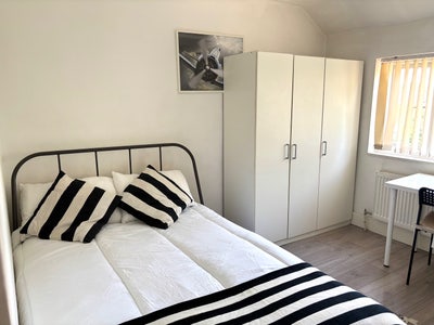 Double Room &pound;750 Main Photo