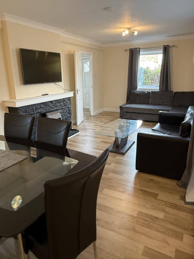 Modern 3-Bedroom Home Share - All Bills Included Main Photo