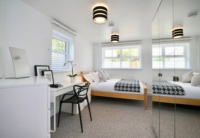 Large En-Suite - All Bills & Cleaner, Nr Hospital  Main Photo